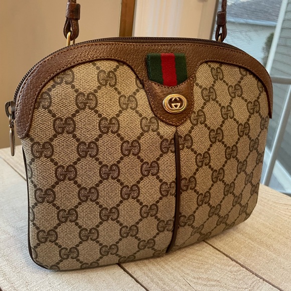 💗Vintage Gucci Crossbody - Picture 2 of 11